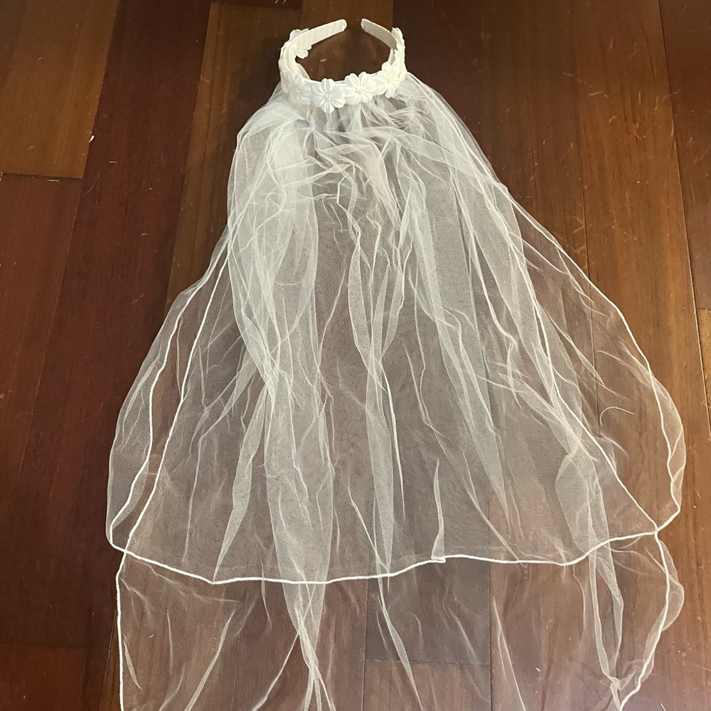 First Holy Communion headband with detachable veil